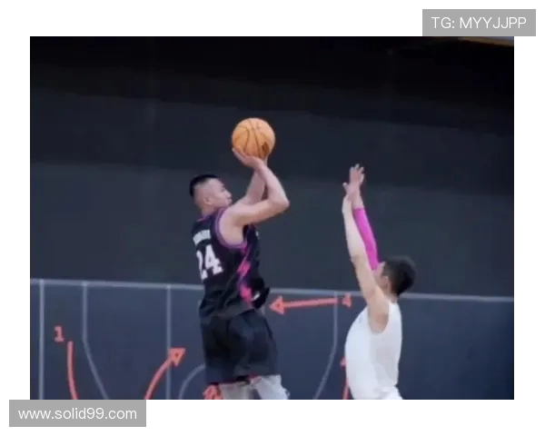 文班亚马谈比赛选择：后仰跳投虽可行但更看重为队友创造机会